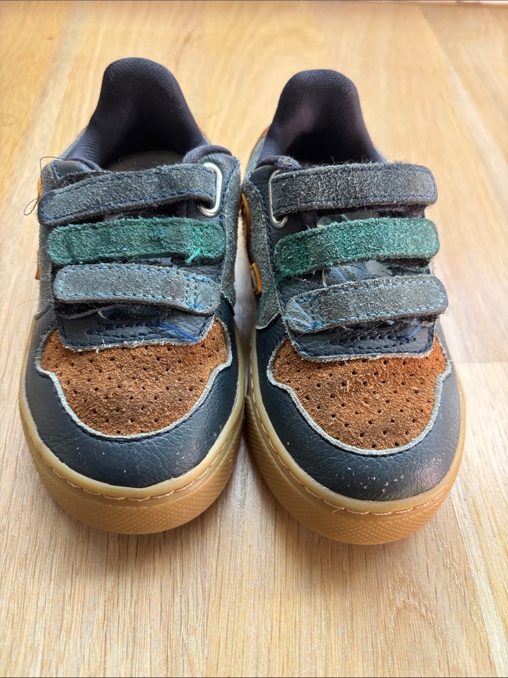 Veja Kids Sneakers in Brown, Black and Green